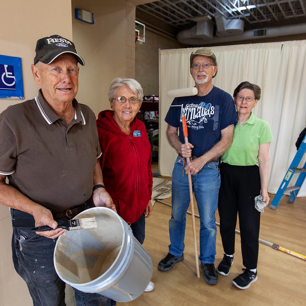 People volunteering at CVRM